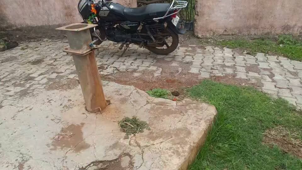 इसलिए शासकीय विद्यालयों के अंदर जाना मना है, समस्या उजागर होगी तो जनता को पता चलेगा प्रशासन को पता चलेगा आप खुद ही देख लीजिए इस विद्यालय में क्या कमियां है
Pritam Lodhi Devendra Jain
Jyotiraditya M Scindia Jasmant Jatav Collector Shivpuri PRO Shivpuri CM Madhya Pradesh
