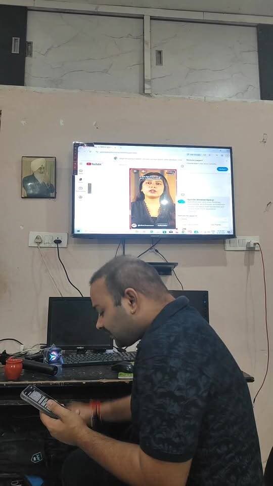 #बिहार के 15 जिलों में गंगा, कोसी, गंडक और पुनपुन जैसी नदियों के जलस्तर बढ़ने से लगभग 49 लाख से अधिक लोग बाढ़ से प्रभावित हैं। यद्यपि नदियों का जलस्तर धीरे-धीरे घटने लगा है, लेकिन जमा पानी और जलजनित बीमारियाँ (जैसे टाइफाइड, उल्टी-दस्त और फंगल इंफेक्शन) नई चुनौती बनी हुई हैं
