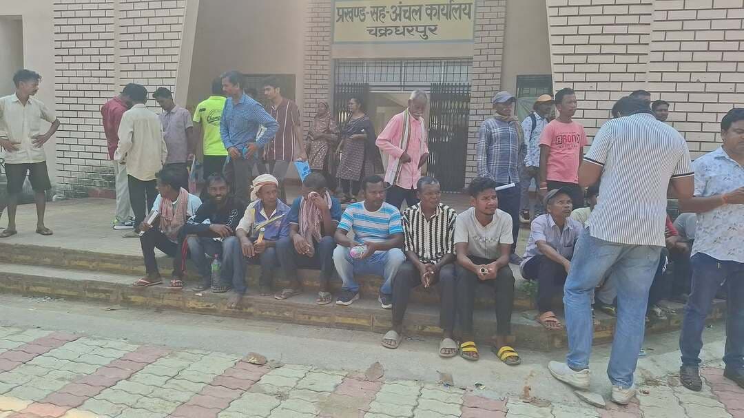 खान खनिज अधिनियम 2026 के विरोध मे झामुमो का प्रखंड कार्यालय में धरना प्रदर्शन, चक्रधरपुर विधायक सुखराम ऊरावं रहे मौजूद
#citilivejharkhand #nonfollowers #foryouシ #jmmjharkhand #MMDR