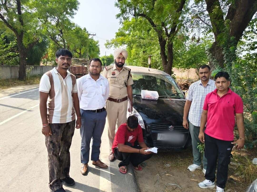 नशा तस्करों पर डबवाली पुलिस की बड़ी कार्रवाई, विभिन्न मामलों में फरार चल रहे सप्लायरों सहित 03 नशा तस्कर किए काबू, लाखों रुपये की 24.160 ग्राम हेरोइन व 33,500 रुपए ड्रग मनी बरामद, एक कार जब्त