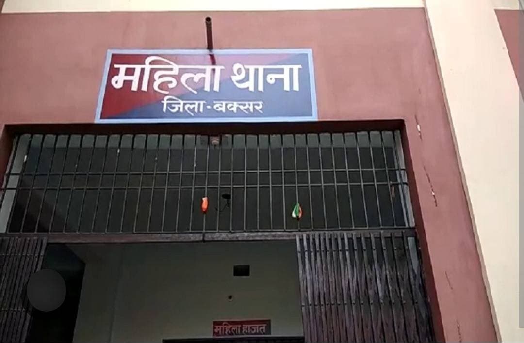 महिला के साथ दुष्कर्म का प्रयास, बचाने पहुंचे पति का सिर फोड़ा .. खबर कमेंट बॉक्स में