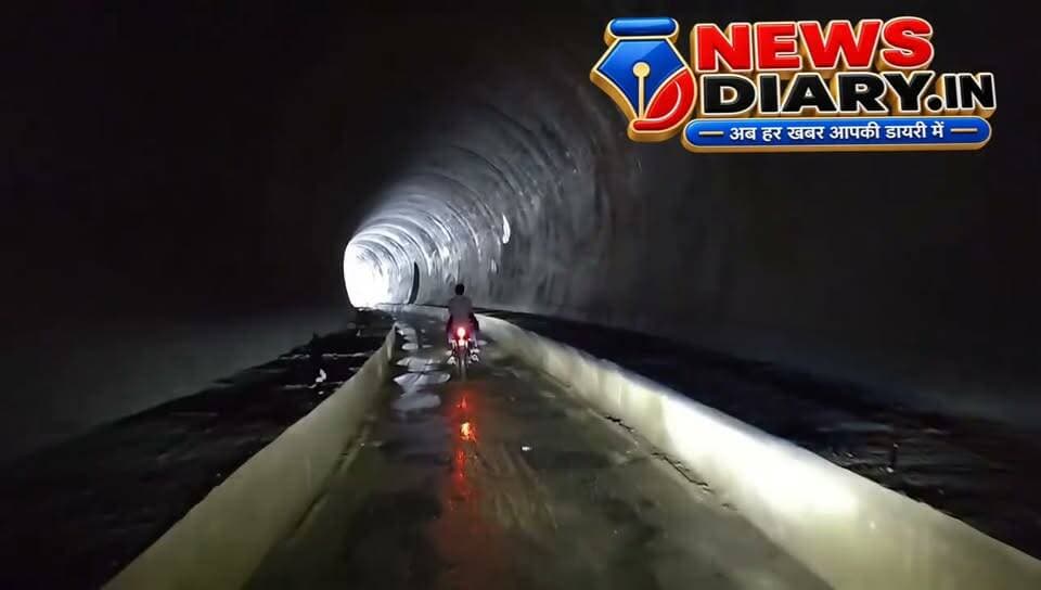 तिलैया कोडरमा नई रेललाइन के घाटी क्षेत्र में नवनिर्मित रेलवे सुरंग का अंदर से नजारा ।
#Tilaiya #Koderma #rajgir #nawadapolice