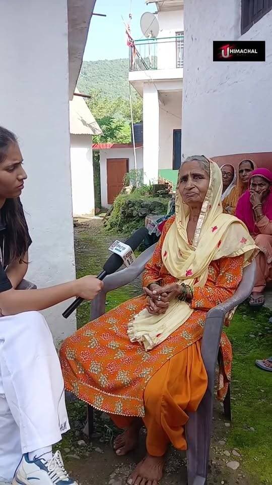बिलासपुर के निचली भटेड़ (बगड़ी) में परिवार की हालत खराब, गुजर-बसर मुश्किल, सरकार से मदद की गुहार DC Bilaspur HP Sukhvinder Singh Sukhu Jairam Thakur
#Bilaspur #Bagri #HimachalPradesh #GovernmentHelp #UTHimachal #UTNews