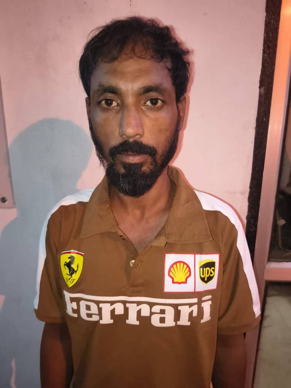 पुलिस प्रेस नोट 19 सितम्बर 2026
*चोरी के तीन मामलों में अपराध शाखा की अलग-अलग टीमों ने 4 आरोपितों को किया गिरफ्तार*
*चोरीशुदा दो मोटरसाईकिल व ईको गाडी का साईलेंसर बरामद*
फरीदाबाद- फरीदाबाद पुलिस द्वारा चोरों के विरूद्ध लगातार सख्त कार्रवाई की जा रही है, इसी क्रम में कार्रवाई करते हुए अपराध शाखाओं की विभिन्न टीमों ने चोरी के मामलों में कार्रवाई करते हुए 4 आरोपितों को गिरफ्तार कर उनके कब्जा से 2 मोटरसाईकिल, एक गाडी का साईलेंसर बरामद करने में सफलता हासिल की है।
पुलिस प्रवक्ता ने बताया कि अपराध शाखा सेक्टर-85 की टीम ने थाना खेडीपुल में दर्ज एक वाहन चोरी के मामले में कार्रवाई करते हुए सुमित उर्फ दिनेश वासी गांव बावली जिला बागपत उत्तर प्रदेश हाल गढी चौखंडी नोएडा उत्तर प्रदेश को गिरफ्तार कर उसके कब्जा से चोरी की मोटरसाईकिल बरामद की है।
इसी प्रकार अपराध शाखा सेक्टर-65 की टीम ने कार्रवाई करते हुए दो आरोपित सुभम उर्फ़ दादीका वासी गाँव करनेरा फरीदाबाद व सोनू खान वासी गाँव काठे जिला गाजियाबाद उत्तरप्रदेश हाल लोनी गाजियाबाद को गिरफ्तार कर उनके कब्जा से चोरीशुदा मोटरसाईकिल को बरामद किया है।
वहीं थाना पल्ला में दर्ज ईको गाडी के साईलेंसर चोरी के एक मामले में कार्रवाई करते हुए AVTS सिकरोना की टीम ने सुरेन्द्र वासी गांव फतेहपुर बिलौच फरीदाबाद को गिरफ्तार कर उसके कब्जा से चोरी किया हुआ साईलेंसर बरामद किया है।
प्रवक्ता, फरीदाबाद पुलिस