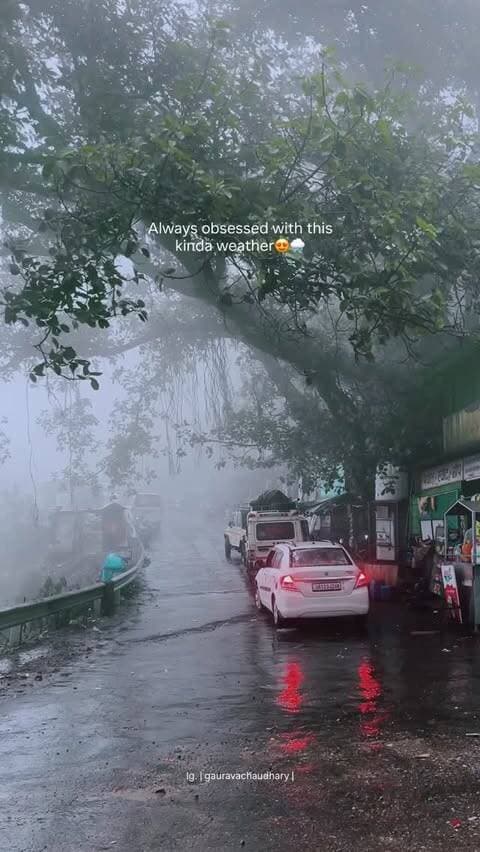 Always obsessed with this kinda weather😍🌧️
.
.
#reelsindiaofficial #indianreels #reelitfeelit #weather