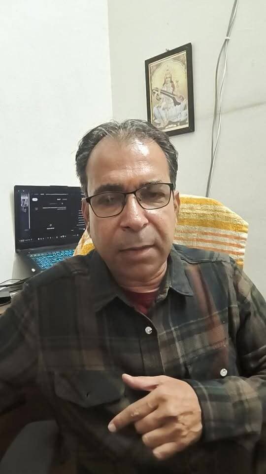 शामगढ़ में सोनोग्राफी मशीन की जरूरत नहीं है क्या? एक पीड़ित ने व्यवस्था पर सवाल उठाते हुए कहा, “शामगढ़ वालों को डू..xx..ब के मxx...र जाना चाहिए।” आखिर ऐसी नौबत क्यों आई? क्या स्वास्थ्य सुविधाओं को लेकर जिम्मेदारों को जवाब देना चाहिए? आपकी क्या राय है, कमेंट कर बताएं।
#शामगढ़ #स्वास्थ्य_व्यवस्था #यशस्वी_दुनिया