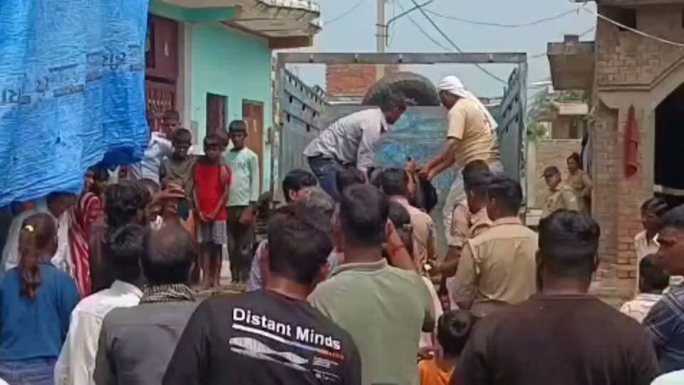 #रसूलाबाद मारपीट में घायल अधेड़ की दो माह बाद उपचार के दौरान मौत,पुलिस ने पंचायतनामा की कार्यवाही करके शव पोस्टमार्टम कराने भेजा...
#Rasulabad #KanpurDehat