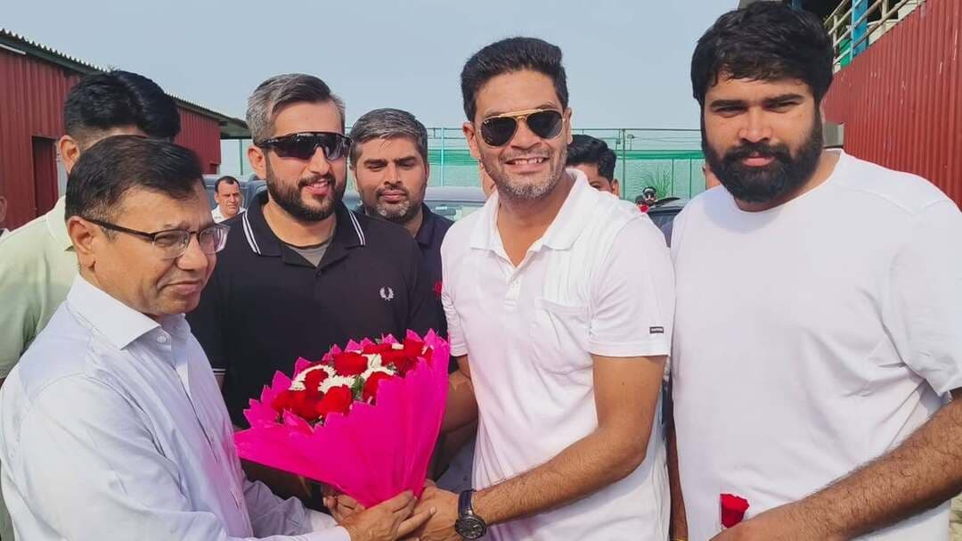 रोहतक में नमो टेनिस बॉल क्रिकेट लीग 2026 का आयोजन, भाजपा नेता हिमांशु ग्रोवर ने संभाली रोहतक में कमान, हिमांशु बोलें : देश के यशस्वी प्रधानमंत्री नरेंद्र मोदी के जन्मदिन माह के उपलक्ष्य में आयोजित Namo Tennis Ball Cricket League 2026 में पहुँचे उपायुक्त रोहतक सतबीर सिंह। यह आयोजन युवाओं को खेल से जोड़ने, सकारात्मक ऊर्जा को बढ़ावा देने और नशे से दूर रहने का संदेश देने की एक सुंदर पहल है। उन्होंने मैसेज दिया कि क्रिकेट को हाँ, नशे को ना!