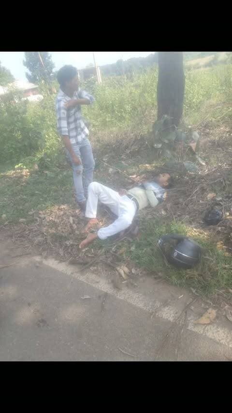 दारू थाना क्षेत्र में तुरीबार कोनार नदी आश्रम के पास एक्सीडेंट
दारू थाना क्षेत्र : तुरीबार कोनार नदी आश्रम के पास एक एक्सीडेंट हुआ है। इस घटना में एक व्यक्ति की हालत गंभीर बताई जा रही है।
पुलिस ने मौके पर पहुंचकर मामले की जांच शुरू कर दी है और घायल को उपचार के लिए अस्पताल में भर्ती कराया गया है। घटना के कारणों का पता लगाया जा रहा है।