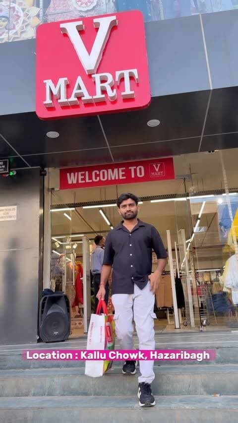 Puja ki shopping pe aisi bachat pehle kabhi dekhi hai? 🤯🔥
V-Mart kalllu Chowk mein fashion ke saath-saath ab daily kirana par bhi mil rahe hain mind-blowing offers! Apna aur apni family ka Pujo look upgrade karo, aur ghar ke rashan par heavy bachat karo. 🛒👕
Double Dhamaka Offers:
✨ Shop for ₹999 & get 1kg Sugar @ ₹21
✨ Shop for ₹1999 & get 3kg Sugar @ ₹63
🎧 Shop for ₹2999 & get Bluetooth Headphones OR a Duffle Bag with wheels @ ₹149 only!
🍹 Shop for ₹5999 & get a 500W Mixer Grinder (2 Jars) @ ₹399 only!
.
Location - kallu Chowk , Hazaribagh
.
.
.#hazaribagh #jharkhand #VMartfashion #VMartfashionfits #PujoReadyWithVMart VMartPujoFeels PujoShoppingWithVMart PujoFitsWithVMart FamilyPujoWithVMart PujoHaulWithVMart VMartPujoGifting PujoStyleAtVMart
