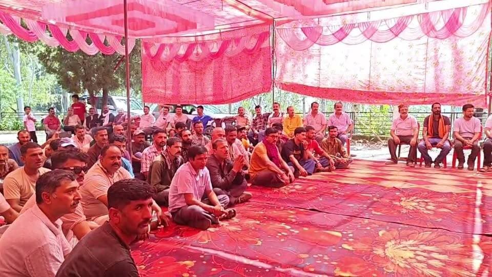 सतौन में सड़क सुरक्षा जागरूकता अभियान में जिला परिषद सदस्य का जोरदार स्वागत...देखे लाइव देशआदेश
