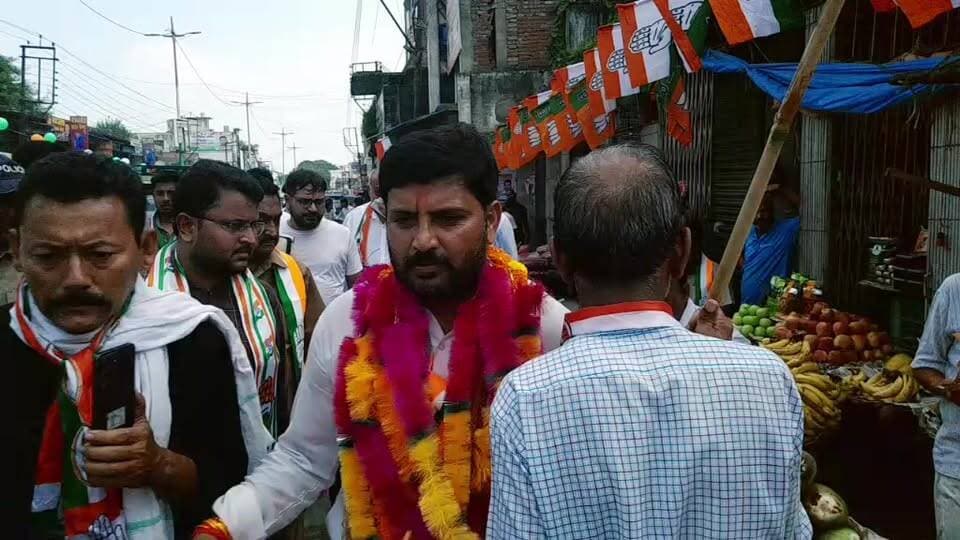 #किच्छा चुनाव: कांग्रेस प्रत्याशी राजेश #प्रताप सिंह लोगों के बीच पहुंचे, जनसंपर्क कर #मांगा समर्थन