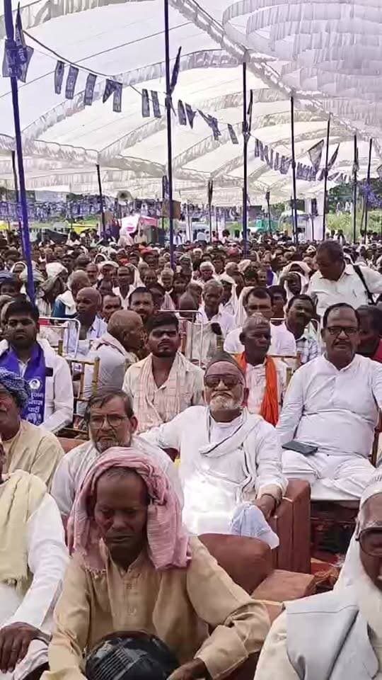 कोपागंज के बापू इंटर कॉलेज मैदान में बसपा का शक्ति प्रदर्शन