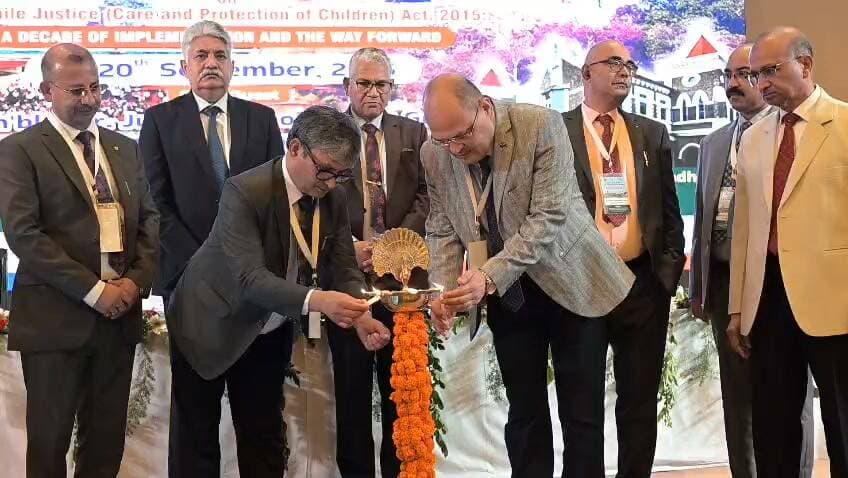BIG BREAKING:: हरिद्वार में किशोर न्याय पर बड़ा मंथन, 180 से ज्यादा दिग्गज जुटे—बच्चों के हक, संरक्षण और पुनर्वास पर बनी नई रणनीति - Bahadrabad News
=================
_*पूरी ख़बर पढ़ने के लिए नीचे दी गई ब्लू लाइन पर क्लिक करें।*_
👇👇
https://bahadrabadnews.com/big-breaking-big-brainstorming-on-juvenile-justice-in-haridwar-more-than-180-stalwarts-gathered-new-strategy-made-on-childrens-rights-protection-and-rehabilitation/
*"बहादराबाद न्यूज़/ की खबरे व्हाट्सएप पर पाने के 👇लिए ग्रुप से जुड़े.. क्लिक करे!*
https://chat.whatsapp.com/JRJhdKtAfvYEyJxTAHmU0W
=================
_*News by -SHAJAD ALI*_