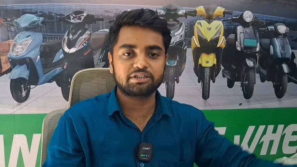 বর্ধমানের ৩ নম্বর ইছলাবাদ বাঁকা মাঠ গনেশ পুজো কমেটির উদ্যোগে আয়োজিত সংস্কৃতিক অনুষ্ঠান।এই অনুষ্ঠানের মধ্যেই মহৎ উদ্যোগ গ্ৰহন কমেটির, ৫০জন শিশুর হাতে খাতা পেন তুলে দেওয়া হলো।
#viral
#flowers
#hilight
#BARTAKAR
#Burdwan