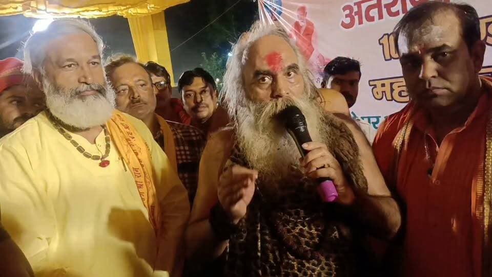 जींद में भी भिवानी छोटी कांशी का गुंजा नाम....
जींद की पावन धरा पर 1008 कुंडीय हवन-यज्ञ में भिवानी के महंत चरण दास महाराज व टीम का हौंसला बढ़ा गए यज्ञ पुत्र 1008 श्री हरिओम जी महाराज।
आँखो देखी हलचल