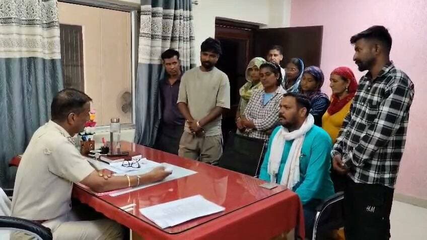 अनूपगढ़ के वार्ड नंबर 2 में स्थित सरकारी भवन बने नशे का अड्डा, वार्ड वासियों ने पुलिस से कार्रवाई की मांग की