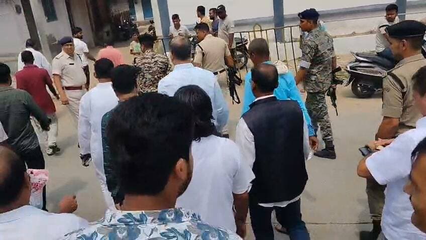 जब अचानक मदनपुर में रूकी मगध रेंज के आईजी विकास वैभव सर का गाड़ी