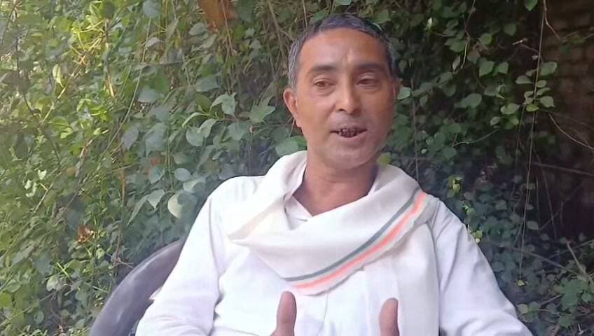 फिरोजाबाद के पार्षद नुरुल हूदा को मिली बड़ी जिम्मेदारी! कांग्रेस अल्पसंख्यक विभाग की सलाहकार समिति में बने सदस्य, कार्यकर्ताओं में खुशी
फिरोजाबाद: उत्तर प्रदेश कांग्रेस अल्पसंख्यक विभाग की सलाहकार समिति में फिरोजाबाद के वार्ड नंबर 47 के पार्षद नुरुल हूदा लाला राइन गांधी को सदस्य मनोनीत किया गया है। कांग्रेस अल्पसंख्यक विभाग के राष्ट्रीय चेयरमैन इमरान प्रतापगढ़ी द्वारा जारी सूची में नाम शामिल होने पर स्थानीय कांग्रेस कार्यकर्ताओं में उत्साह का माहौल है। महानगर अध्यक्ष शफात खान राजू के नेतृत्व में आयोजित कार्यक्रम में कार्यकर्ताओं ने नुरुल हूदा का फूल-माला पहनाकर भव्य स्वागत किया। इस दौरान संगठन को धरातल पर मजबूत करने और आमजन की समस्याओं को प्रखरता से उठाने पर विस्तृत चर्चा हुई।
#FirozabadNews #Congress #NurulHuda #UPCongress #ImranPratapgarhi #Firozabad #UPNews #BreakingNews #ViralNews
