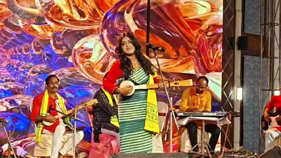🟢কোচ রাজবংশী ইয়ুথ ফ্যাস্টিভ্যালে বনশ্রী বিশ্বাস লাইভ