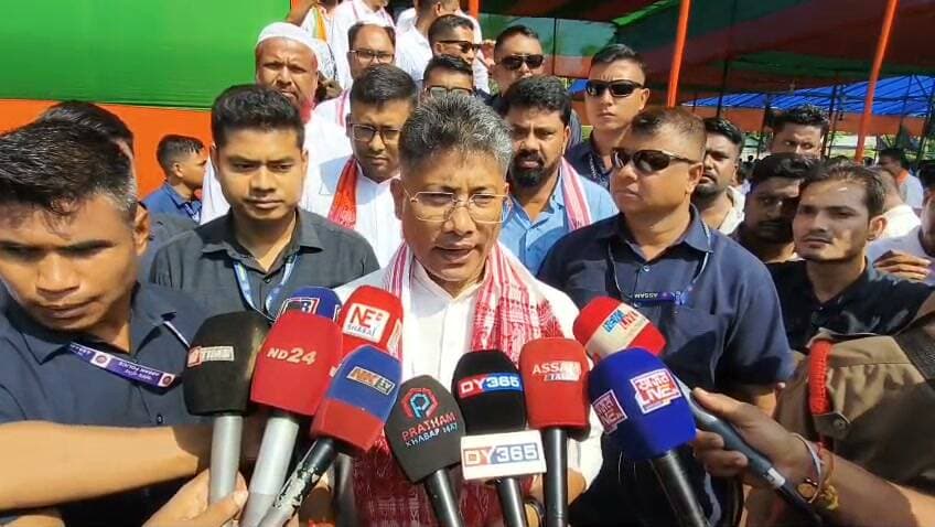 নগাঁও লোকসভাৰ উপ নিৰ্বাচন সম্পৰ্কে লাহৰী ঘাটত কি ক'লে মন্ত্ৰী পিয়ুষ হাজৰিকাই।