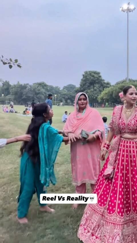 Fake dulhan Prank 💀
Makeovers by : @makeupbypayal73
Follow For More : @fbd_mohit ❤️