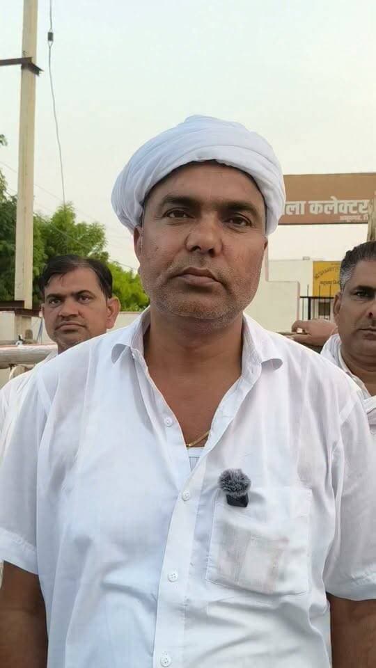 कॉमरेड Sunil Godara ने कहा कि सोमवार को ADM कार्यालय से 2 किमी तक की लगेगी वाहनों और लोगों की कतार,
प्रशासन अपने आप हो जाएगा ठप्प