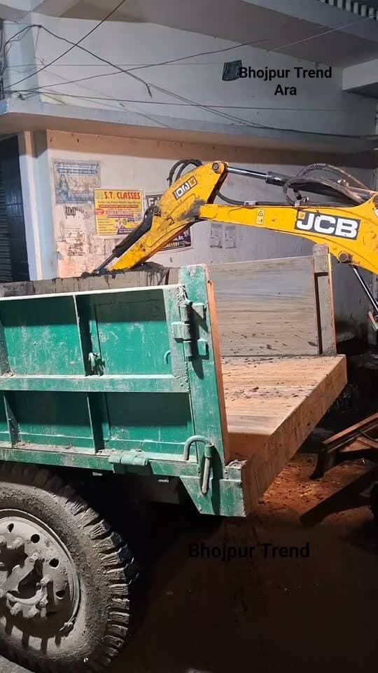 अब शाहर के नालों पर चलने लगा बुलडोजर