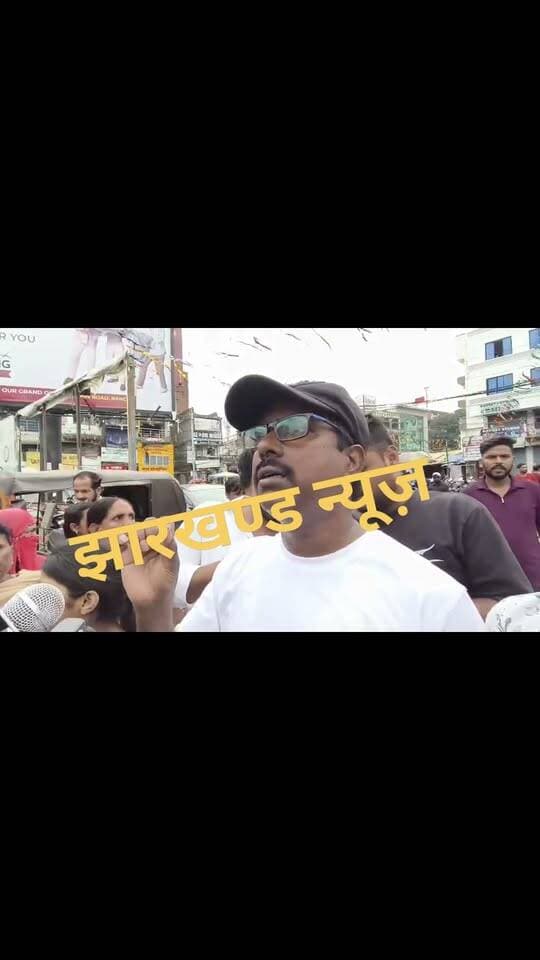 पानी के लिए लोगो ने किया सड़क जाम