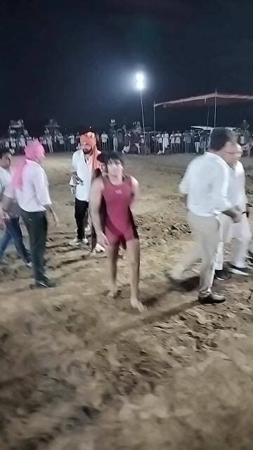मांडी मे दंगल पहुंचा सेमीफाइनल व फाइनल मुकाबला.....