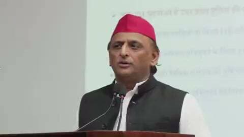 यह भाजपा की सरकार ना बाबा साहब भीमराव अंबेडकर जी का सम्मान करती है, ना उनकी मूर्तियों का और ना ही उनके लोगों का।"
बोले - श्री अखिलेश यादव.