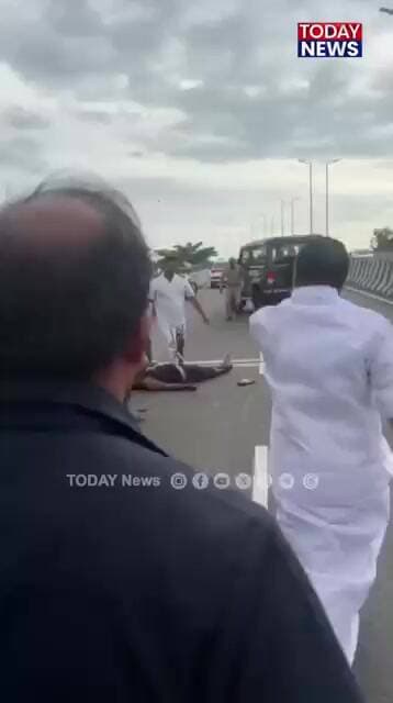 മുഖ്യമന്ത്രി VD സതീശൻ റോഡിലൂടെ കടന്നു പോകുമ്പോഴാണ് ആക്സിഡന്റ് !! അദ്ദേഹം ചെയ്തത് കണ്ടോ
