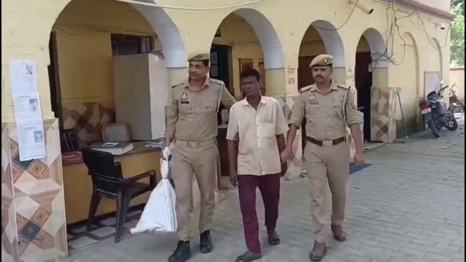 थाना खुटार खेत पर हुई चोरी का खुलासा सातिर चोर गिरफ्तार शाहजहांपुर उत्तर प्रदेश