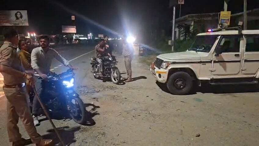 एसएसपी नवनीत सिंह के निर्देश पर जनपद में सघन चैकिंग
संदिग्ध व्यक्ति/ वस्तु/ वाहनों को किया गया चेक
Haridwar Police