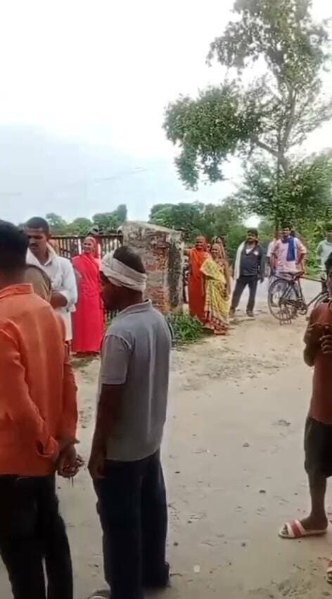 21#सितंबर #रविवार#गाजीपुर #सादियाबाद #थाना रायपुर सिरगिथा पावर हाउस पर महिलाओं का धरना, बोलीं- अधिकारी नहीं सुनते हमारी बात #GhazipurNews Vivek Singh Vicky The Bharat Mike K TODAY न्यूज़ शिफा टीवी गाज़ीपुर त्रिलोकपुर गाँव गाज़ीपुर Sushil Tiwari Santosh Ghazipuri Manish Singh Amit Singh Om Prakash Rai Afzal Ansari Zainul Bashar Akhilesh Yadav