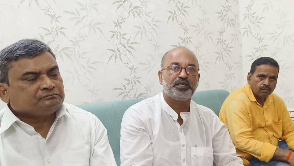 ललन प्रसाद ने प्रेस कॉन्फ्रेंस कर जानकारी दी।
बाढ़ क्षेत्र घोषित किया जाएगा।
