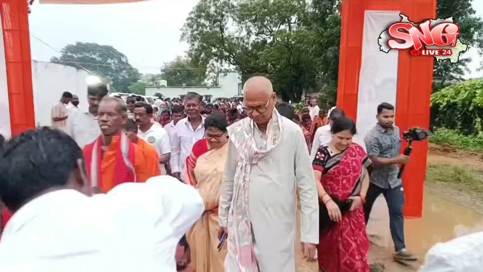 ଦର୍ଲିପାଲିରେ RISEର ନୂଆ ପଦକ୍ଷେପ।
ସାମାଜିକ ସଶକ୍ତିକରଣ ପାଇଁ ଖୋଲିଲା ନୂଆ କାର୍ଯ୍ୟାଳୟ।
#RISE
#RegionalInitiativeForSocialEmpowerment
#SocialEmpowerment
#Sundargarh
#SundargarhDistrict
#Darlipali
#Barovaga
#OdishaNews
#Odisha
#SundargarhNews
#SocialDevelopment
#CommunityDevelopment
#PublicAwareness
#Empowerment
#SocialChange
#Development
#LocalNews
#SundargarhUpdatesLive