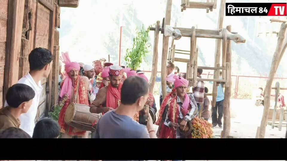 मां शिव शक्ति जातर मेला छतराडी में खप्पर बुड्ढा नृत्य बना आकर्षण
