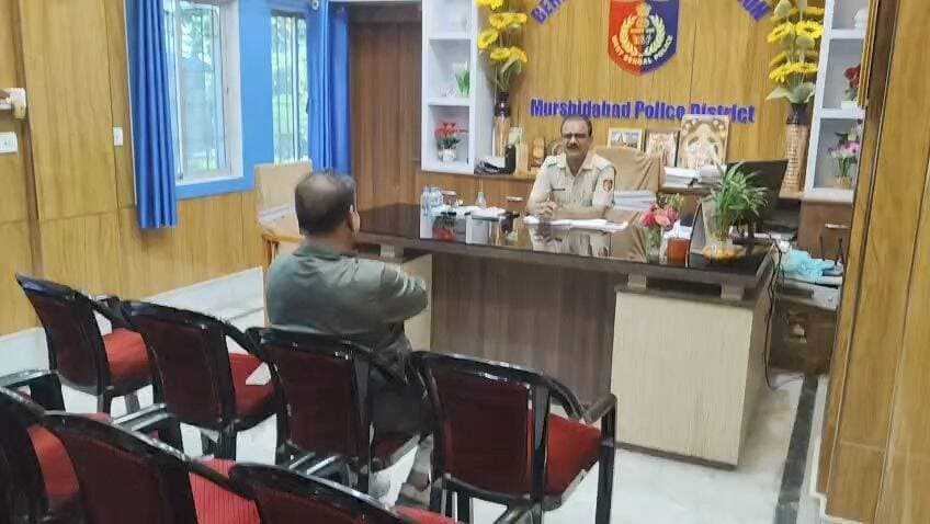 নির্ধারিত সময়ে হাজিরা দিতে হুমায়ন কবির থানায়