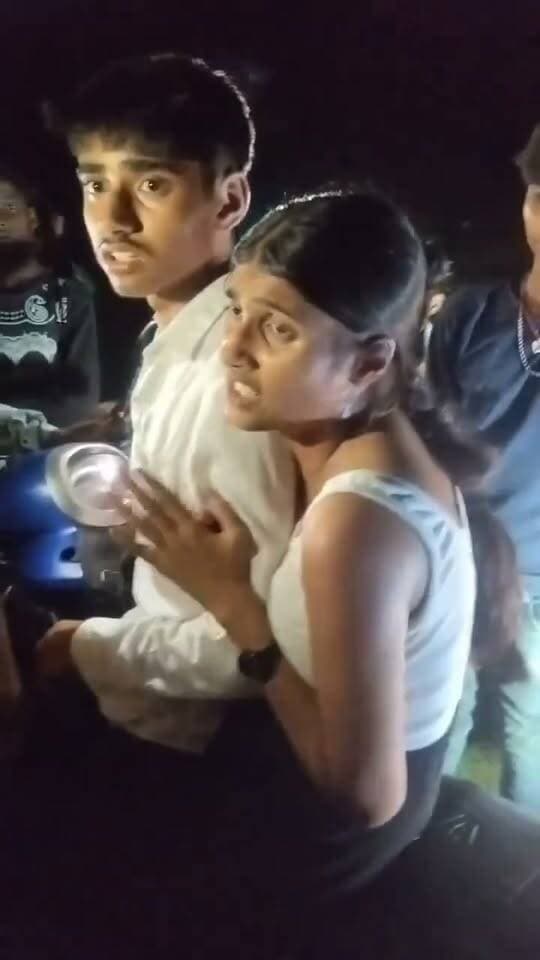 जमुई में जिस तरीके से लड़की के साथ घटना को अंजाम दिया गया है, पूरे बिहार को शर्म से डूबकर मर जाना चाहिए और यहां की सरकार को भी डूबकर मर जाना चाहिए, अगर ऐसे अपराधी खुलेआम घूम रहे हैं।
#Bihar #jamui Bihar Police