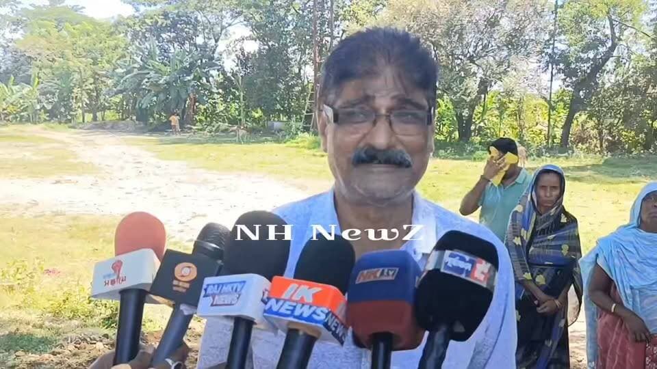 হাইলাকান্দিতে প্রাক্তন বিধায়কের দখলে থাকা খাস জমি উচ্ছেদ অভিযান, ভাঙা হল গরু বাজারের গেইট
Dr-Milon Das