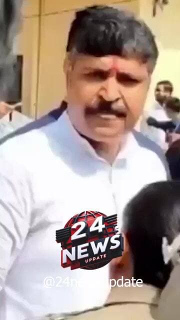 अलवर के मालाखेड़ा में नेता प्रतिपक्ष टीकाराम जूली की पुलिस से हॉट टॉक।