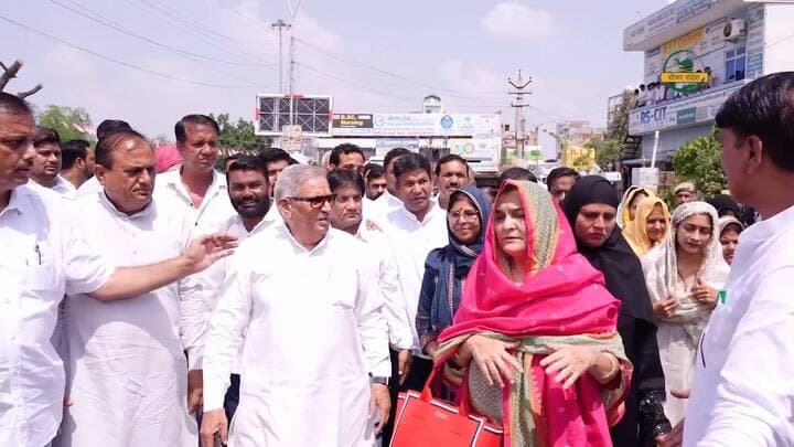 कांग्रेस पार्षद लाइन में लगे, सभापति चुनने पहुंचे नगर परिषद
#SikarSandesh #Sikar #NikayChunav #RajasthanNews