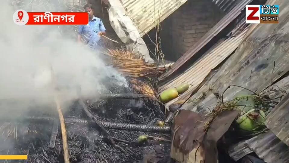 কর্তব্যরত অবস্থাতেই জীবনের ঝুঁকি নিয়ে আগুন নেভানোর কাজে নেমে পড়লেন রানীনগর থানার পুলিশ