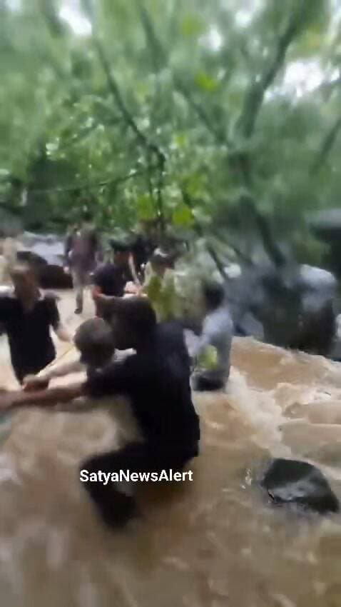 Flash Flood Scare in Gujarat/ Junagadh
Girnar Forest!
Sudden water surge strands 40 devotees and children near Atmeshwar Mahadev Temple!
Heavy rainfall triggered a sudden rise in water levels in a stream near the temple in Girnar forest, leaving around 35–40 devotees and children stranded.
Forest officials and fire brigade teams rushed to the spot and launched a rescue operation using ropes and safety equipment.
All stranded devotees were safely rescued. No casualties were reported.
#Watch .. the dramatic rescue operation!
#FlashFlood #RescueOperation #AtmeshwarMahadev #HeavyRainfall #GujaratNews #BreakingNews #SatyaNewsAlert #RainAlert #DevoteesRescued