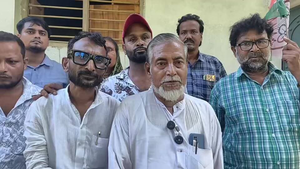 আবু তাহের খানের নেতৃত্বে রাণীনগরের ধাছেই ডোমকল পঞ্চায়েত সমিতির বোর্ড গঠন NCPI -এর মন্তব্য মমতা পন্থী তৃণমূলের