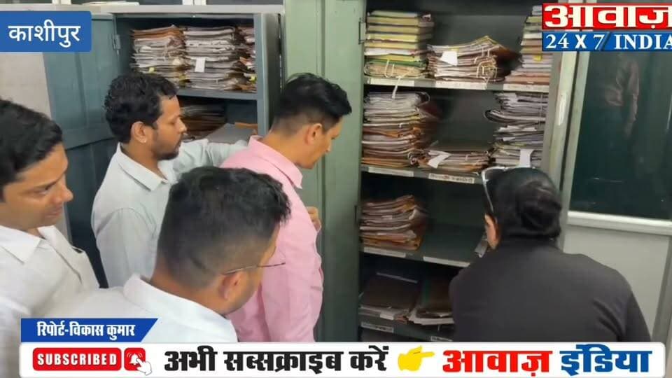 कुमाऊं कमिश्नर दीपक रावत ने किया काशीपुर तहसील का निरीक्षण, कमियां मिलने पर नोटिस जारी करने के आदेश