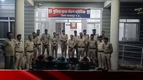 मोहन बड़ोदिया पुलिस की बड़ी कार्रवाई: कांबिंग गश्त में 16 वारंटी गिरफ्तार, न्यायालय में किया पेश
