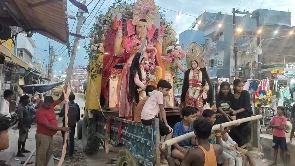 #जयनगर शहर के महादेव स्थान मंदिर स्थित भगवान गणेश का विदाई
बड़ी धूमधाम से