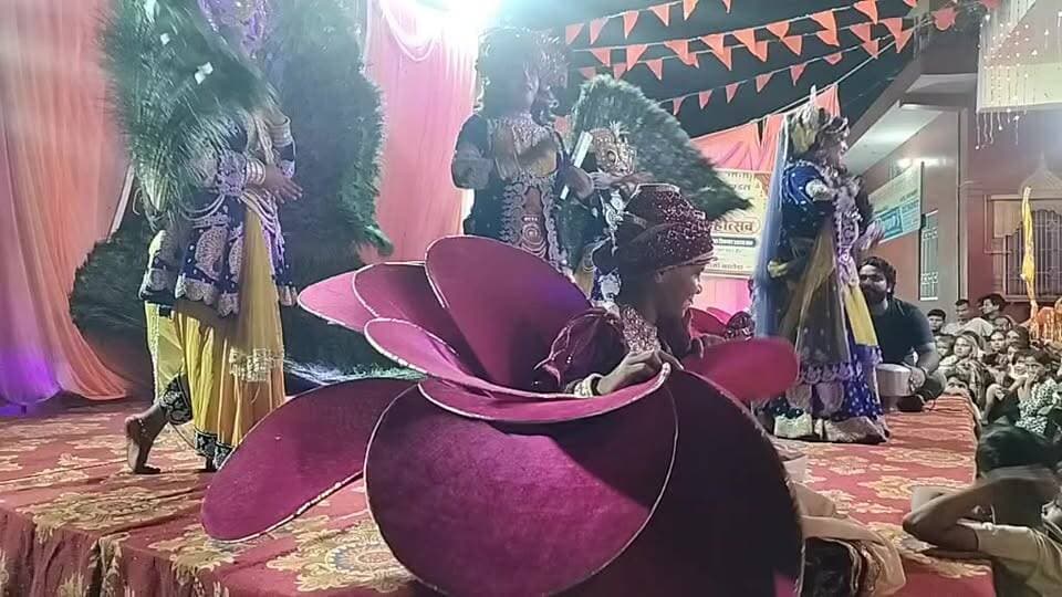 #live बाटोदा में गणेश महोत्सव में सजा राधा-कृष्ण का महारास, मनमोहक झांकी ने मोहा श्रद्धालुओं का मन #news7rajasthan #batoda